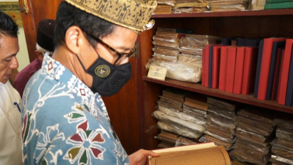Menparekraf Sandiaga Uno Terkesima akan Wisata Sejarah dan Religi Pulau Penyengat