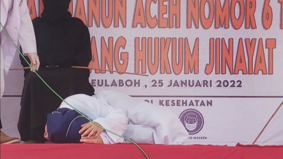 Terlibat Prostitusi, Perempuan di Aceh Dicambuk 100 Kali hingga Jatuh Pingsan