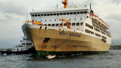 Cuaca Buruk, KM Bukit Siguntang Terombang-Ambing Selama 5 Jam Saat Akan Bersandar