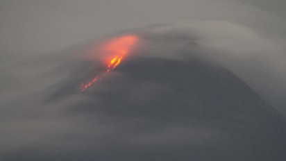 Kubah Lava Merapi Tumbuh 10 Ribu Meter Kubik Per Hari