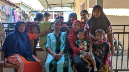 Emak-Emak Nelayan di Sikka Sedih Tidak Dapat Bansos Covid-19, Warga: Untuk Apa Didata?