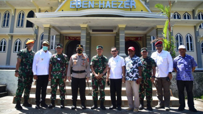 Kapolda, Pangdam dan Wagub Maluku Kunjungi Desa Kariuw dan Pelauw untuk Mediasi Perdamaian