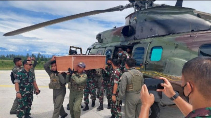 Baku Tembak Lawan Kelompok Bersenjata, Jenazah Tiga TNI yang Gugur Dievakuasi ke Timika
