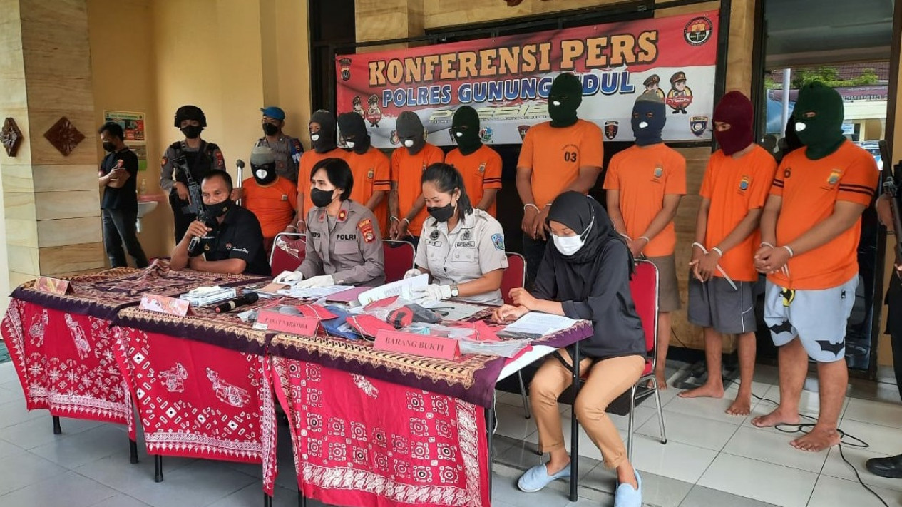 Polres Gunungkidul Ringkus Komplotan Pengedar Pil Sapi, Salah Satunya Pelajar
            - galeri foto
