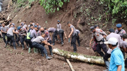 Pasca Longsor di Lebakbarang Kabupaten Pekalongan, 52 Kepala Keluarga Masih Terisolir