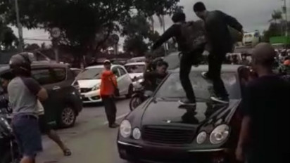 Viral Video Perusakan Mobil Mewah di Kasihan Bantul, Ini Penyebabnya