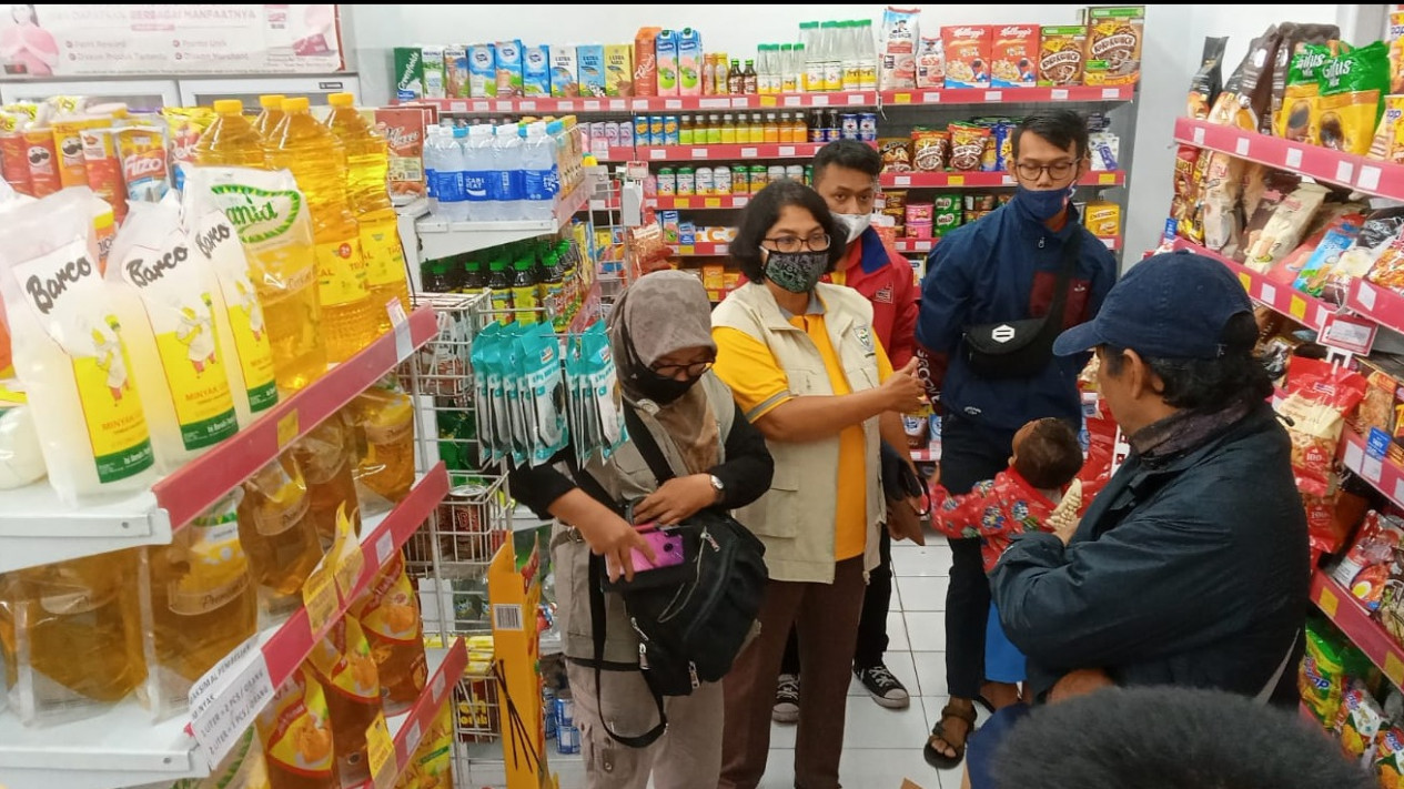 Pedagang di Purbalingga Enggan Jual Minyak Goreng Harga Baru, Ini Alasannya
            - galeri foto