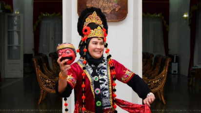 Bupati Indramayu Siap Tampil Menari Topeng di Hari Pers Nasional di Kendari