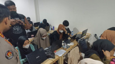 Polda Metro Jaya Pulangkan 98 Karyawan Pinjol Ilegal di PIK