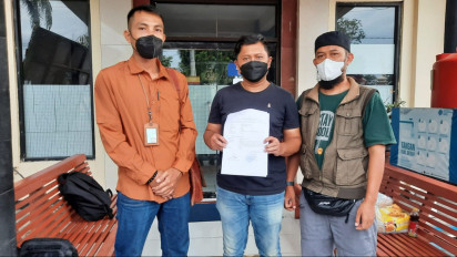 Mobil Mewah Dirusak Massa Pengemudi Lapor Polisi Minta Pelaku Ditangkap