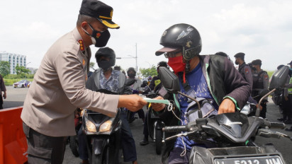 Tekan Penyebaran Varian Omicron di Sidoarjo, Tim 'Pamor Keris' Gelar Razia Prokes dan Vaksinasi