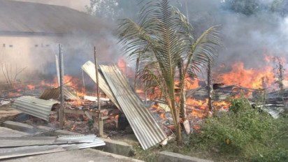 Kebakaran Melanda Sebuah Asrama Mahasiswa di Kendari Sulawesi Tenggara