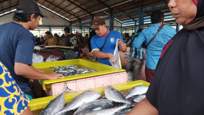 Dilanda Cuaca Ekstrem, Harga Ikan Laut di Pasar Mayangan Probolinggo Naik Signifikan