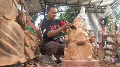 Berkah Imlek, Perajin Patung Dewa-Dewi di Jepara Banjir Pesanan