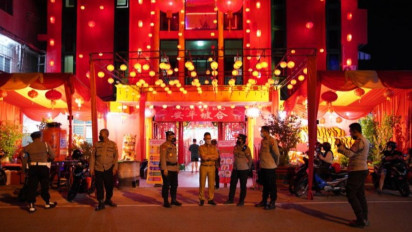 Ornamen Lampion Semarakkan Perayaan Imlek di Pontianak