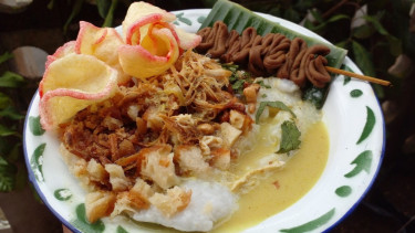 Bubur Ayam Khas Salem Membuat Pagi Anda Lebih Gurih