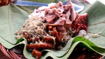 Lezat dan Murah, Nasi Daun Jati Aneka Lauk Khas Kudus Menggugah Selera