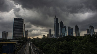Awan Hujan Selimuti Sebagian Wilayah Indonesia saat Imlek