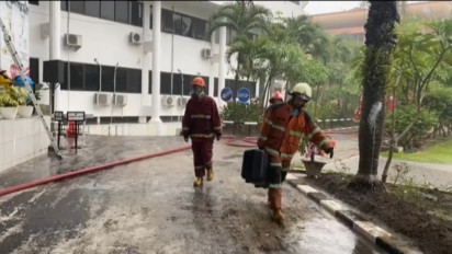 Kantor Bappeda Riau Dibakar Orang Tak Dikenal