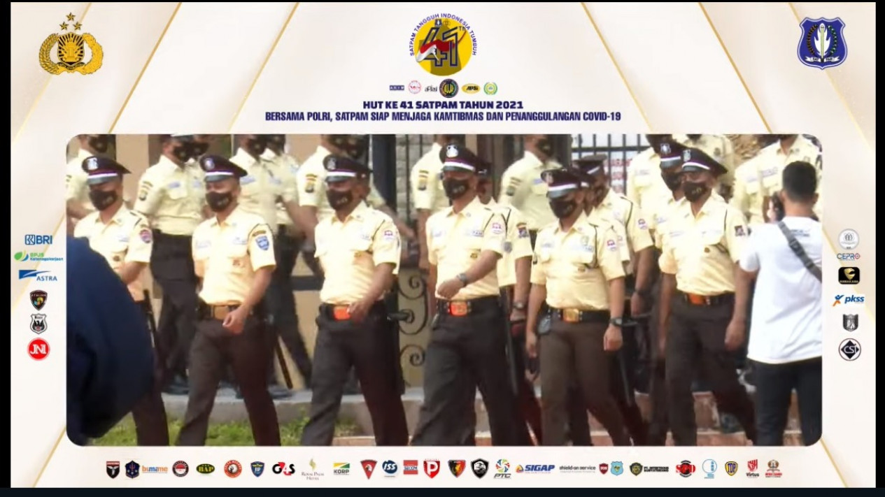 Polisi Kenalkan Warna Baru Seragam Satpam Pagi Ini, Netizen: Mirip Polisi India
            - galeri foto