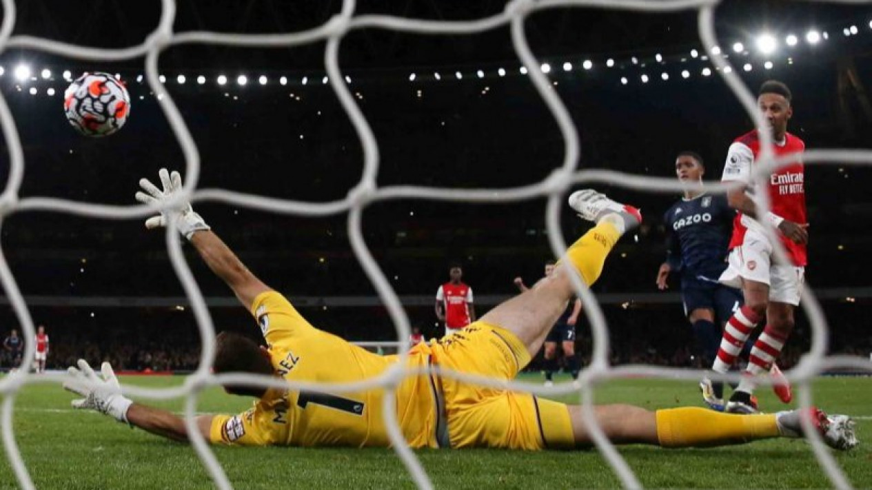 Aubameyang Resmi Bergabung ke Barcelona
            - galeri foto