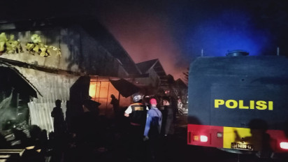 Kebakaran Kawasan Relokasi Pasar Johar Semarang, Api Belum Bisa Dikendalikan