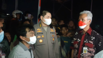 Pantau Langsung Kebakaran Kawasan Relokasi Pasar Johar, Ini Arahan Ganjar Pranowo