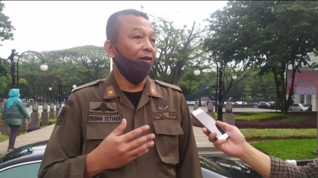 Atraksi Barongsai saat Imlek di Mal Bandung Picu Kerumunan Ribuan Orang, Satpol PP Turun Tangan
            - galeri foto