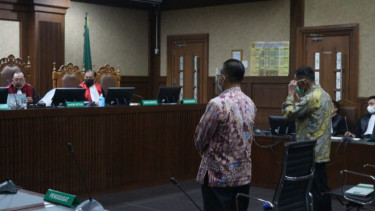 Dua Mantan Pejabat Direktorat Jenderal Pajak Divonis 9 dan 6 Tahun Penjara