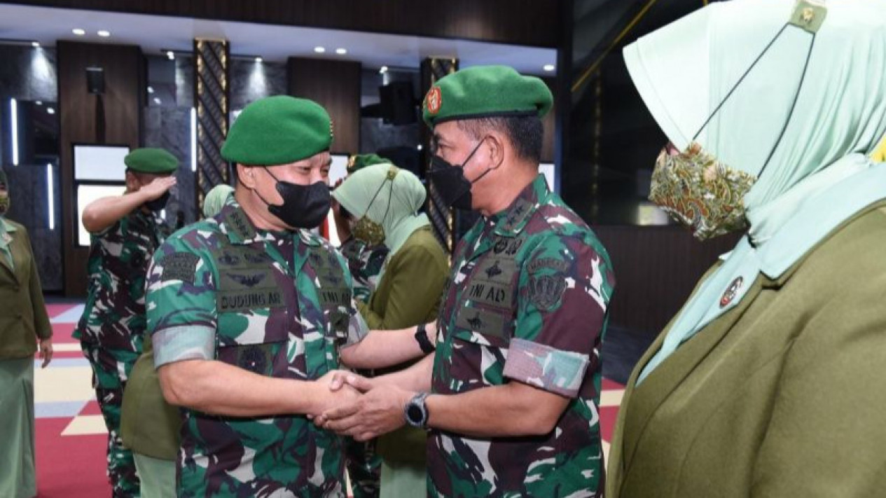 Mayjen TNI Agus Subiyanto Resmi Jabat Wakasad
            - galeri foto