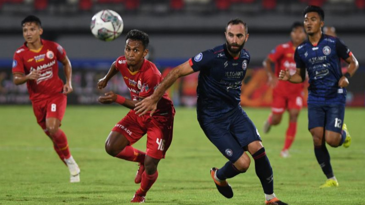 Gol Salto Fortes Kubur Kemenangan Persija atas Arema
            - galeri foto