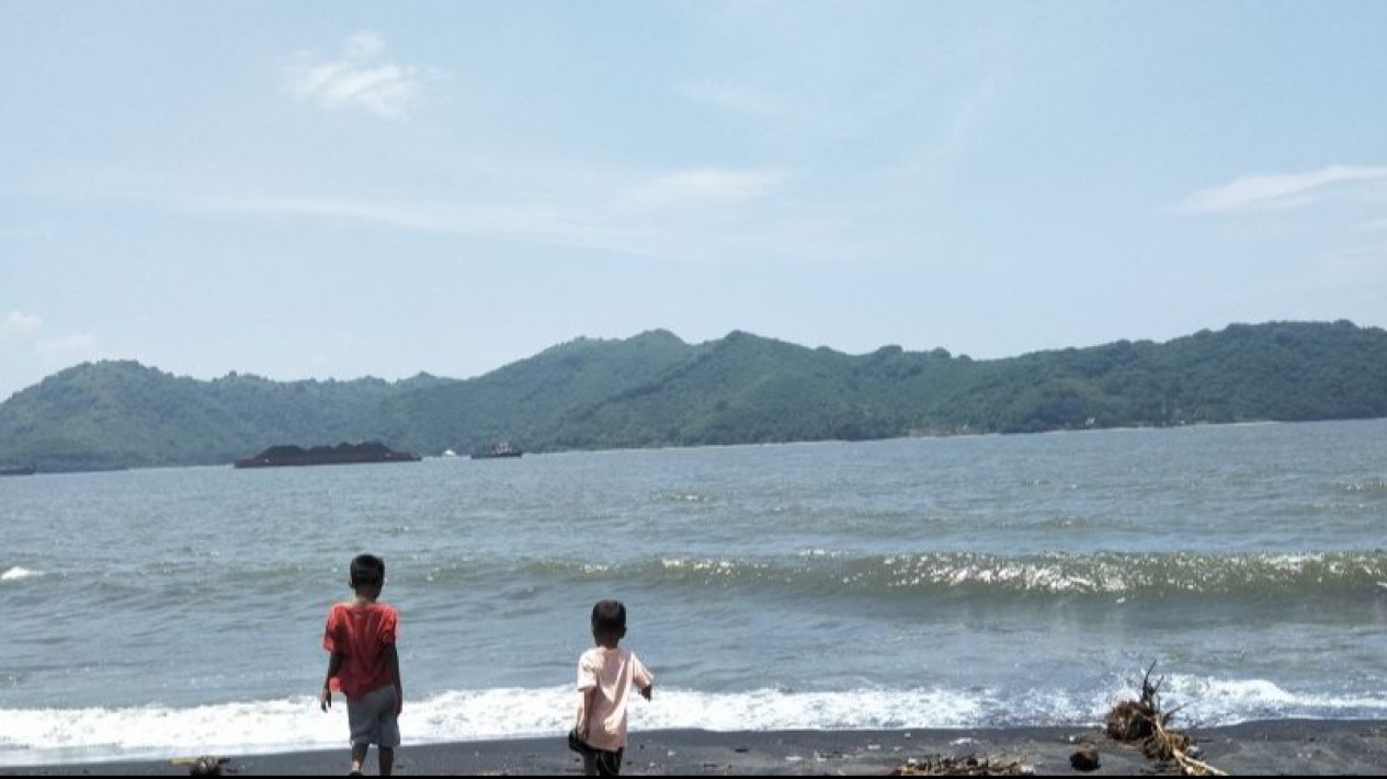 BMKG Minta Warga Waspada Hujan dan Gelombang Tinggi di Wilayah NTB
            - galeri foto