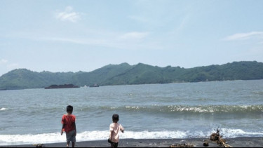 BMKG Minta Warga Waspada Hujan dan Gelombang Tinggi di Wilayah NTB