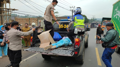 Salip Truk Kontainer, Seorang Pemotor Tewas Terlindas