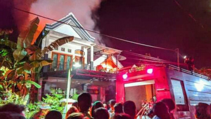 Berawal dari Bakar Sampah, Rumah Dua Lantai di Ngawi Ludes Dilalap Sijago Merah
