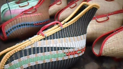 Kerajinan Kepek Tas Ayam Jago di Banyumas ini Tetap Eksis Melintas Zaman