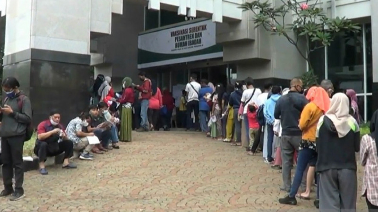 132,6 Juta Orang Indonesia Telah Divaksin Covid-19 Dosis Lengkap
            - galeri foto