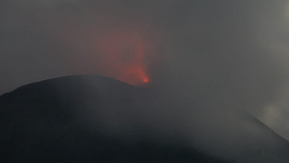Aktivitas Erupsi Meningkat, Gunung Ile Lewotolok di Lembata Lontarkan Lava Pijar Sejauh 350 Meter
