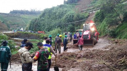 Banjir dan Longsor di Dieng Tutup Jalan Provinsi