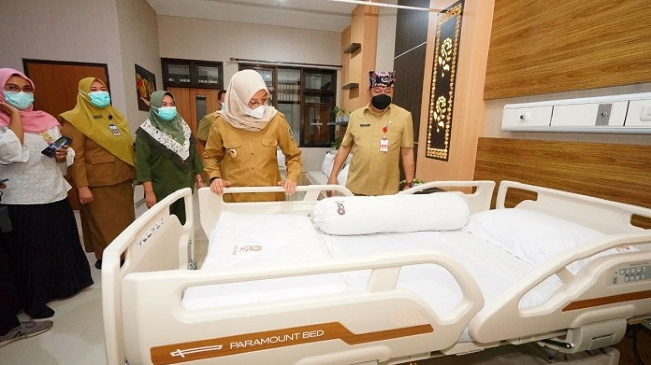 Kasus Covid-19 Meroket, Banyuwangi Siagakan Dua RSUD
            - galeri foto