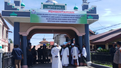 Tidak Memiliki Izin, Petugas Gabungan Bubarkan Shalat Jumat di Aceh Barat