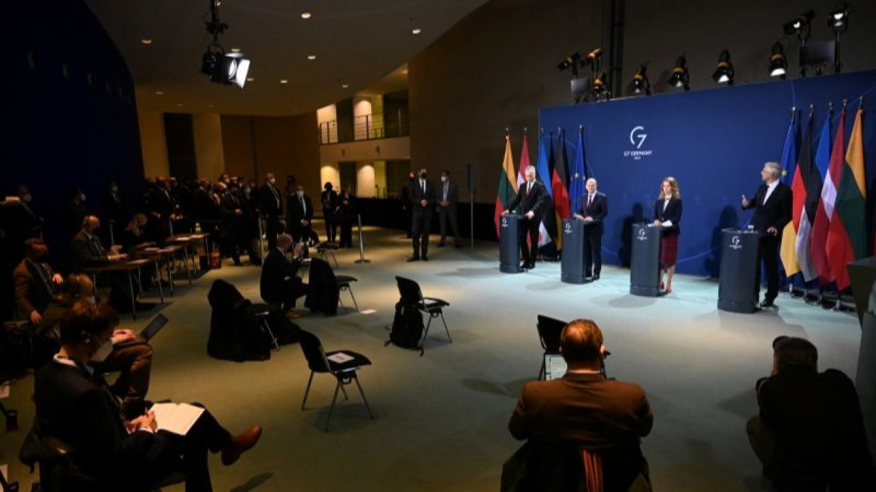 Jerman Ingatkan Rusia Mengenai Konsekuensi Politik dan Ekonomi Jika Serang Ukraina
            - galeri foto