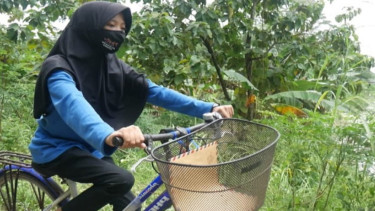 Seorang Gadis di Gresik Kirim Surat ke Presiden Jokowi, Ingin Curhat Maraknya Sampah Impor di Daerahnya
