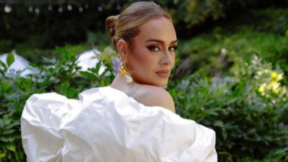 Adele Jadwalkan Ulang Konser Residensinya Tahun Ini