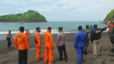 BREAKING NEWS, Tim Gabungan Kembali Temukan 1 Jenazah di Pantai Payangan