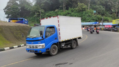 Jalur Puncak-Cianjur Ramai Lancar Petugas Tetap Berlakukan Satu Arah