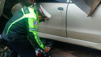 Kecelakaan Sepeda Motor VS Minibus Menewaskan Pasutri di Malang