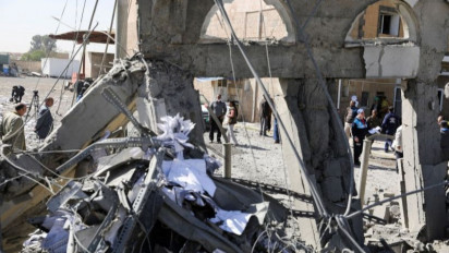 Koalisi Minta Warga Sipil Mengungsi dari Gedung Biara di Sana'a