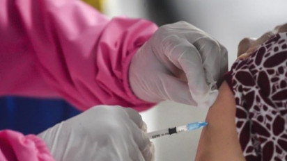 Ingat, Kata Kemenkes Warga Belum Divaksin Dosis Kedua Lebih dari 6 Bulan Harus Diulang Dosis Pertamanya