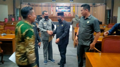 5 Fraksi Kompak 'Habisi' PDIP Dan Demokrat di Rapat DPRD Kotim